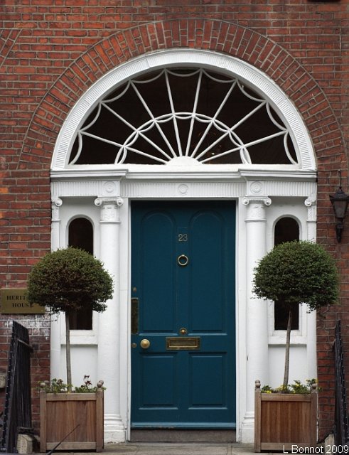 PICT3468.JPG - Dublin, façade sur Saint Stephen's Green